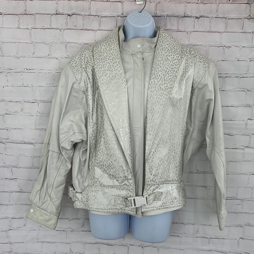 Vintage WINLIT 70/80’s white leather bomber cheetah print jacket size small
